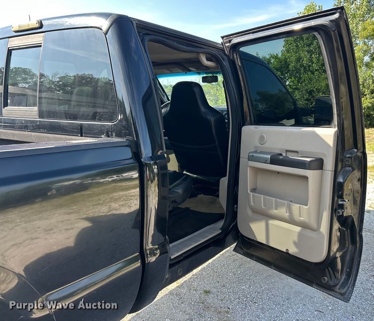 image for item EK8414 2008 Ford F250 Super Duty XL Crew Cab pickup truck
