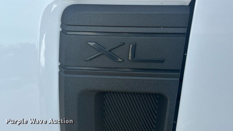 image for item EK8417 2022 Ford Maverick XL Crew Cab pickup truck