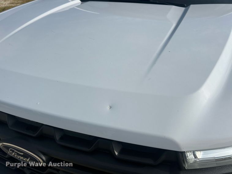 image for item EK8417 2022 Ford Maverick XL Crew Cab pickup truck