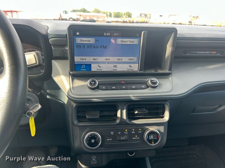 image for item EK8417 2022 Ford Maverick XL Crew Cab pickup truck