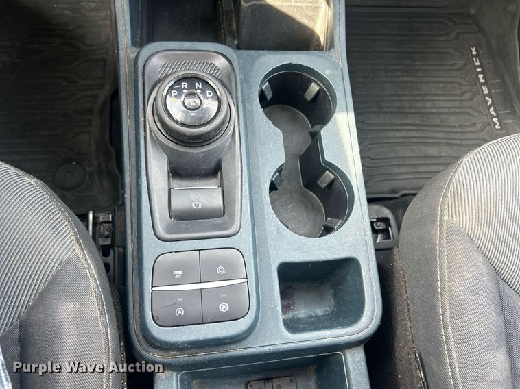 image for item EK8417 2022 Ford Maverick XL Crew Cab pickup truck