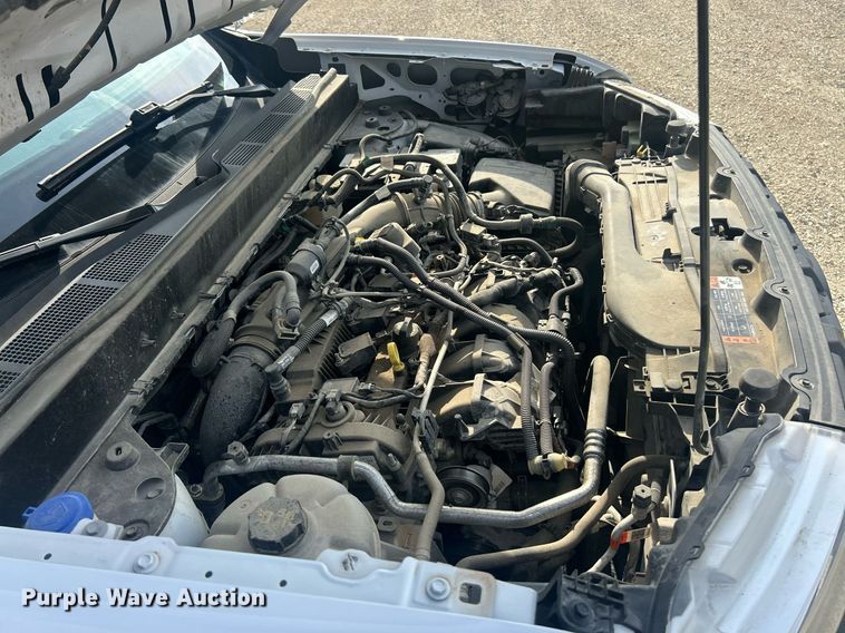 image for item EK8417 2022 Ford Maverick XL Crew Cab pickup truck