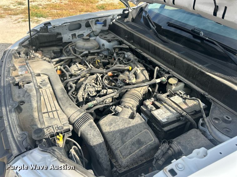 image for item EK8417 2022 Ford Maverick XL Crew Cab pickup truck