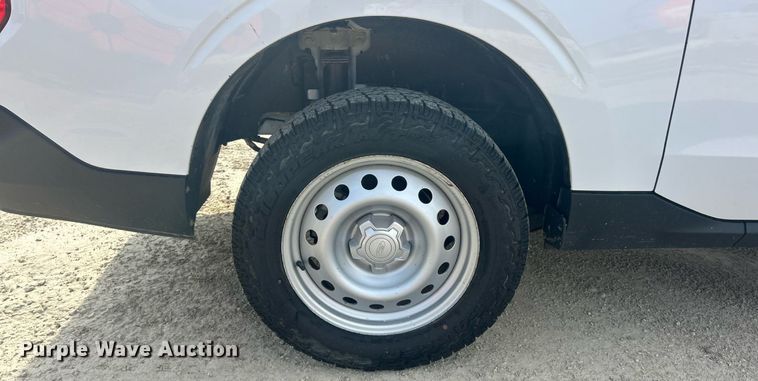 image for item EK8417 2022 Ford Maverick XL Crew Cab pickup truck