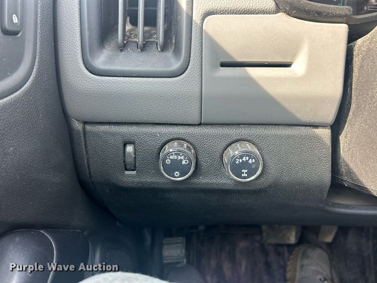 image for item EK8419 2021 Chevrolet Colorado Ext. Cab pickup truck