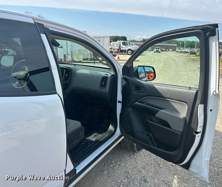 image for item EK8419 2021 Chevrolet Colorado Ext. Cab pickup truck