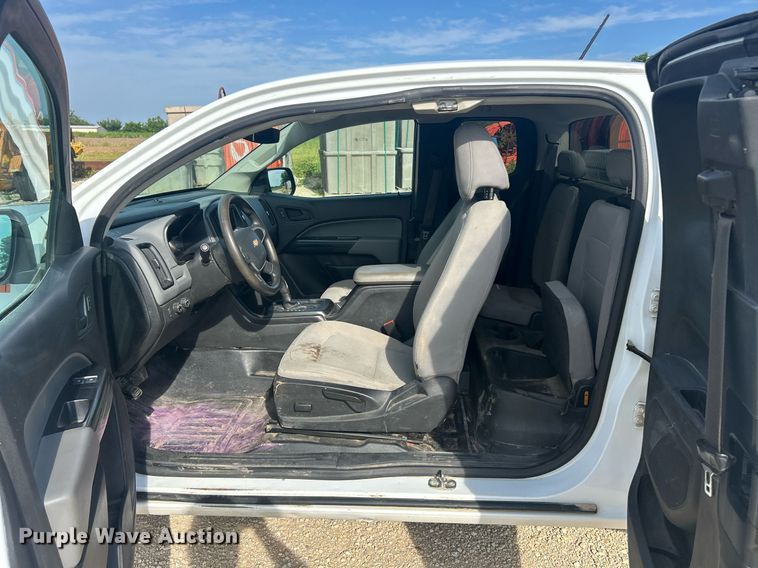 image for item EK8419 2021 Chevrolet Colorado Ext. Cab pickup truck