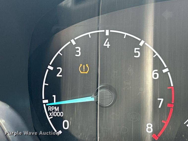 image for item EK8420 2022 Ford Maverick XL Crew Cab pickup truck