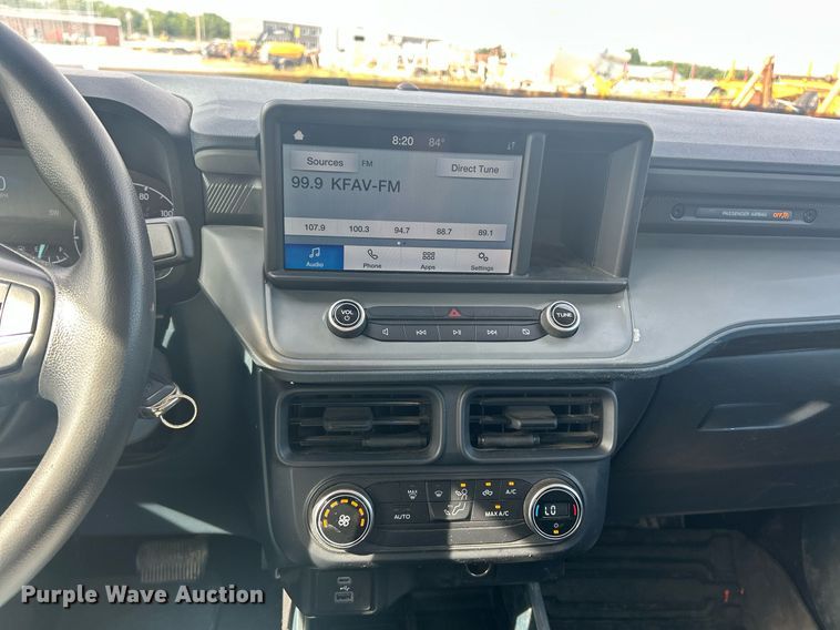 image for item EK8420 2022 Ford Maverick XL Crew Cab pickup truck