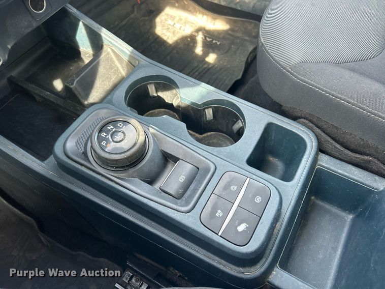 image for item EK8420 2022 Ford Maverick XL Crew Cab pickup truck