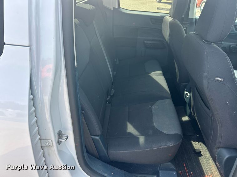 image for item EK8420 2022 Ford Maverick XL Crew Cab pickup truck