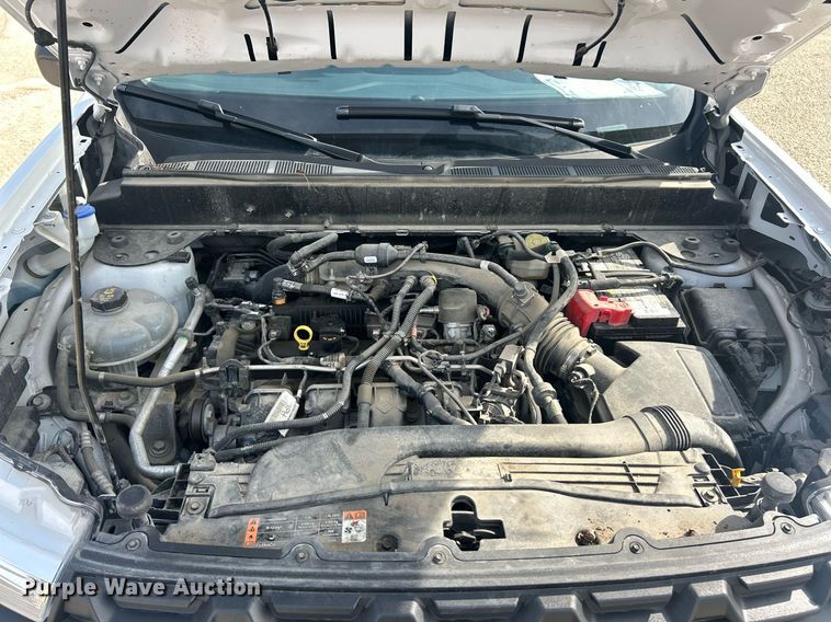 image for item EK8420 2022 Ford Maverick XL Crew Cab pickup truck