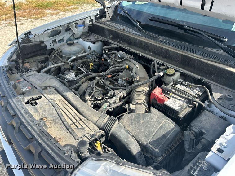 image for item EK8420 2022 Ford Maverick XL Crew Cab pickup truck