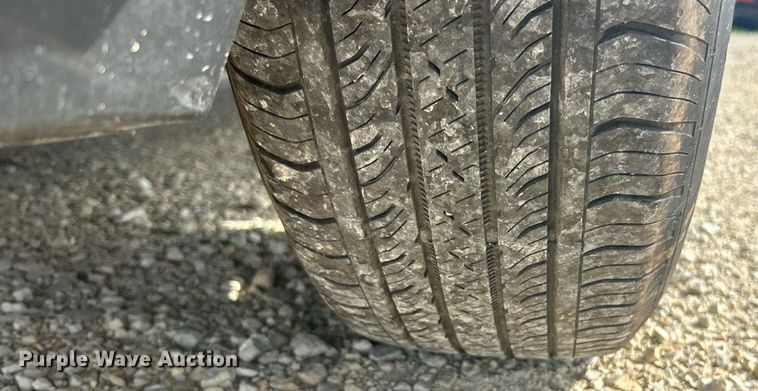 image for item EK8420 2022 Ford Maverick XL Crew Cab pickup truck