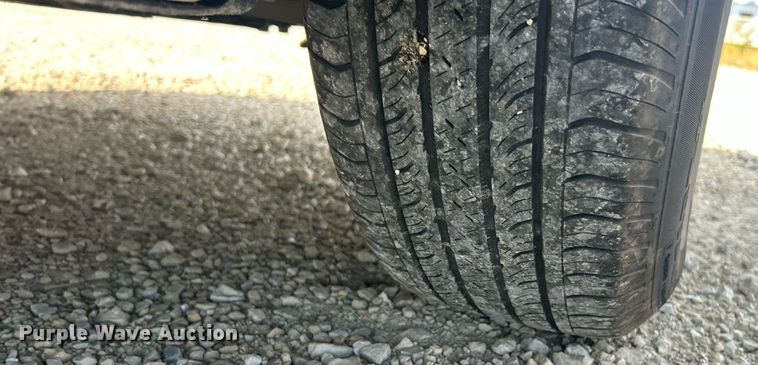 image for item EK8420 2022 Ford Maverick XL Crew Cab pickup truck