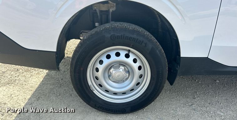 image for item EK8420 2022 Ford Maverick XL Crew Cab pickup truck