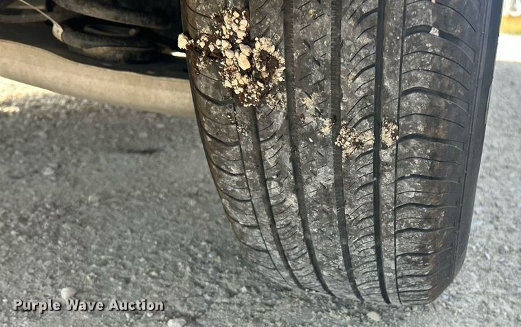 image for item EK8420 2022 Ford Maverick XL Crew Cab pickup truck