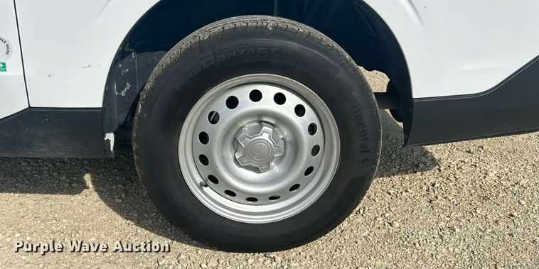 image for item EK8420 2022 Ford Maverick XL Crew Cab pickup truck