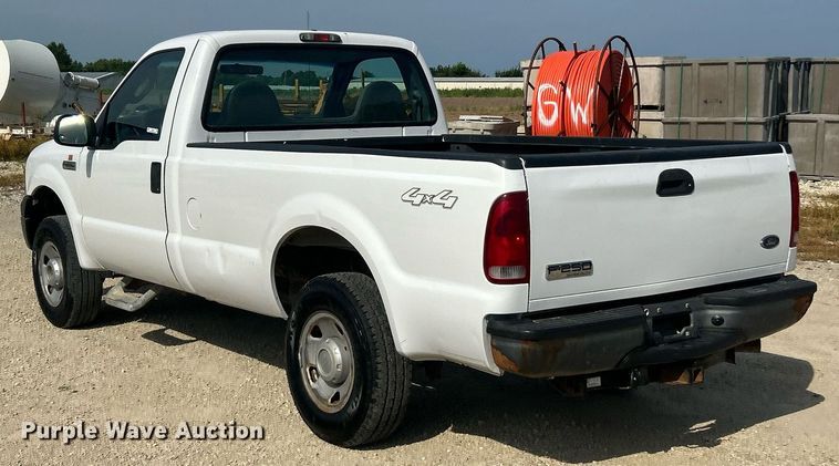 image for item EK8422 2006 Ford F250 Super Duty XL pickup truck