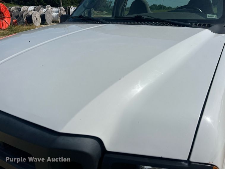 image for item EK8422 2006 Ford F250 Super Duty XL pickup truck