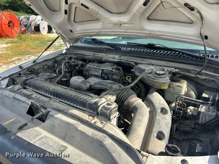image for item EK8422 2006 Ford F250 Super Duty XL pickup truck