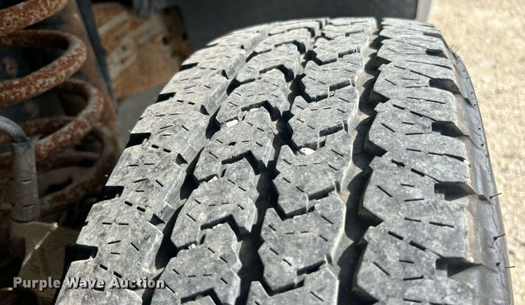 image for item EK8422 2006 Ford F250 Super Duty XL pickup truck