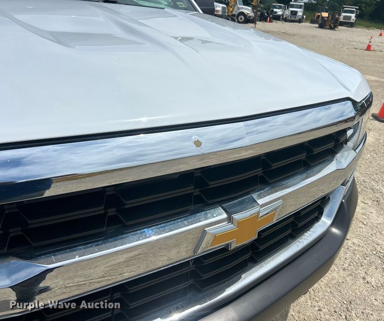 image for item EK8431 2017 Chevrolet Silverado 1500 pickup truck