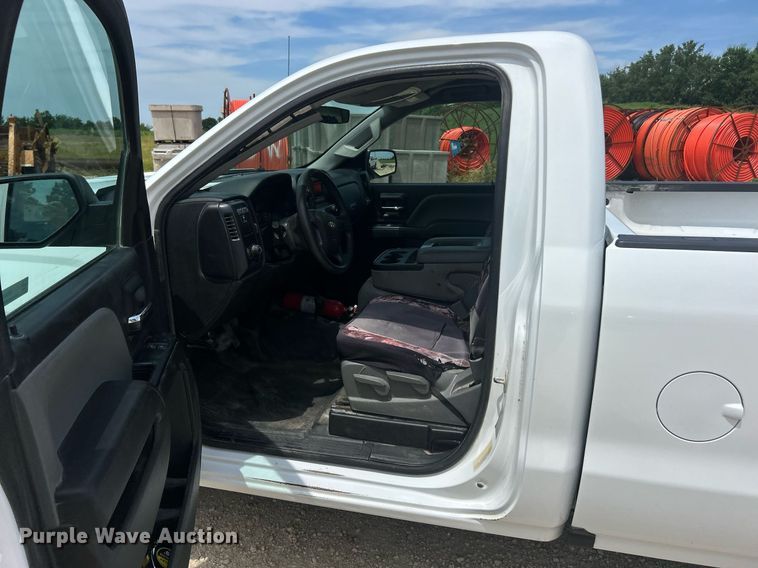 image for item EK8431 2017 Chevrolet Silverado 1500 pickup truck