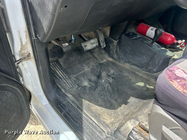 image for item EK8431 2017 Chevrolet Silverado 1500 pickup truck