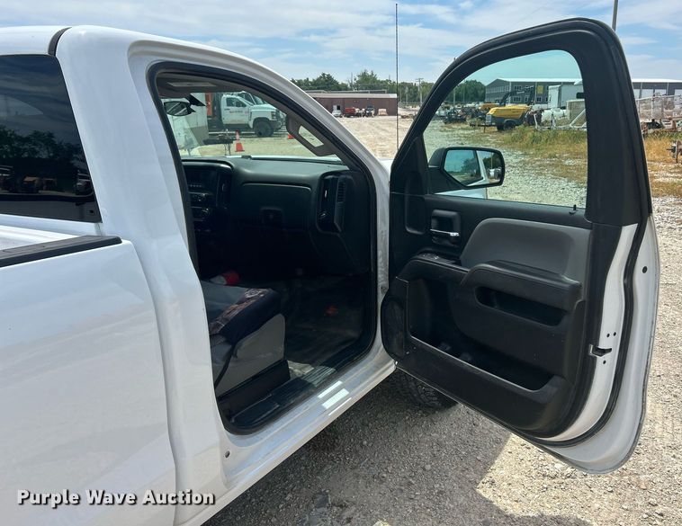 image for item EK8431 2017 Chevrolet Silverado 1500 pickup truck