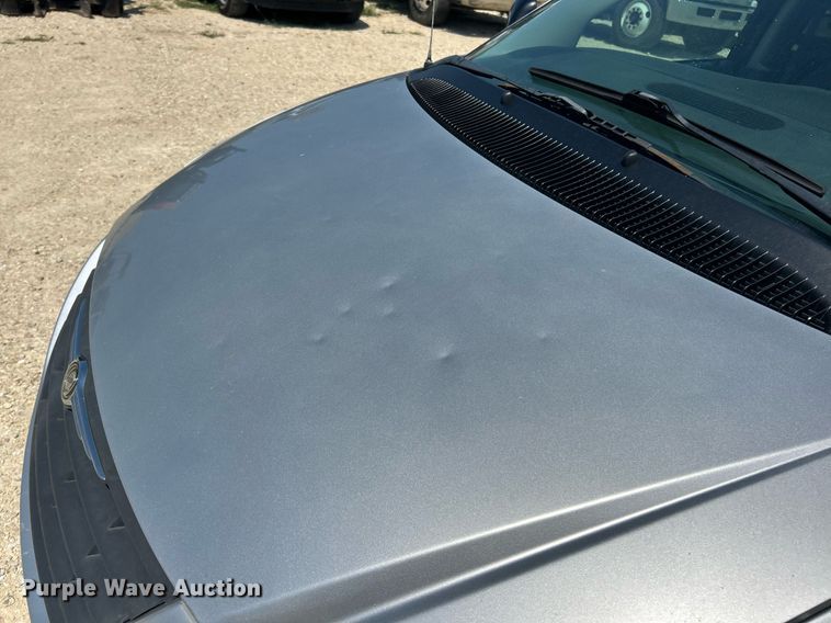 image for item EK8433 2007 Chrysler Town And Country van