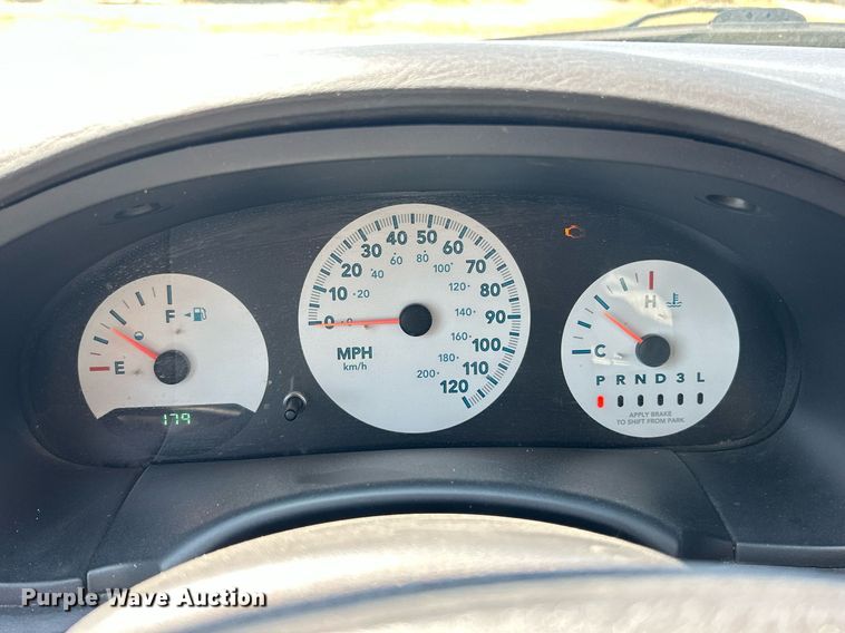 image for item EK8433 2007 Chrysler Town And Country van