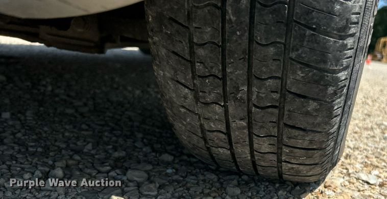 image for item EK8433 2007 Chrysler Town And Country van