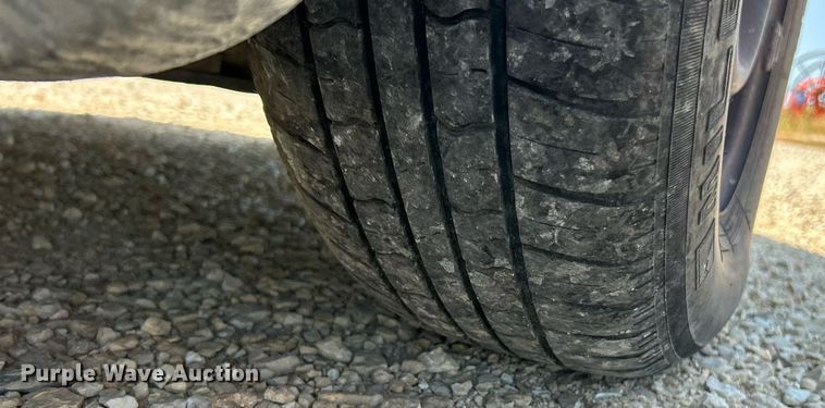 image for item EK8433 2007 Chrysler Town And Country van