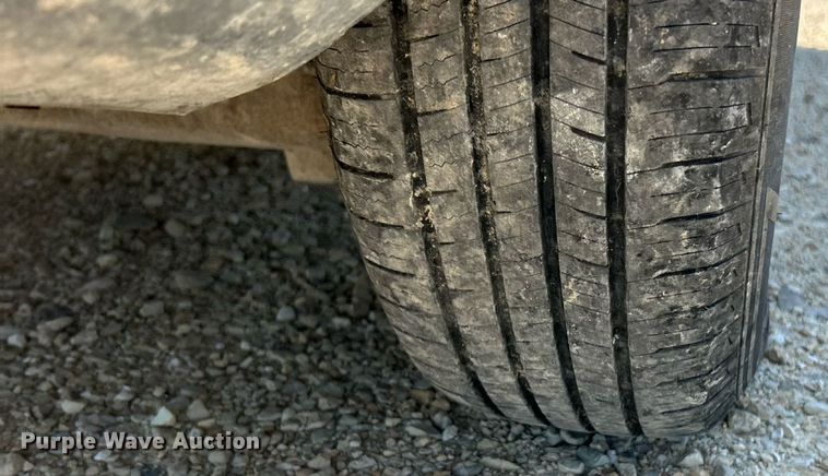 image for item EK8433 2007 Chrysler Town And Country van