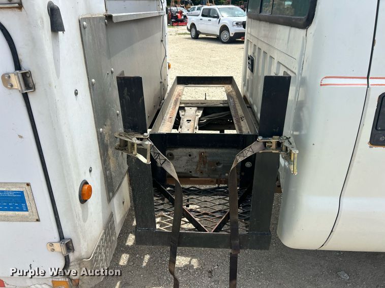 image for item EK8441 1999 Ford F550 Super Duty XL utility / service truck