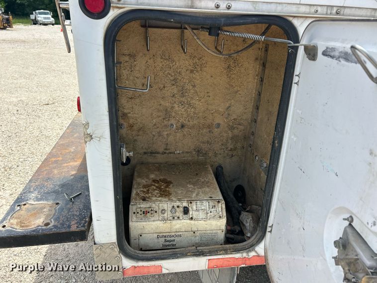 image for item EK8441 1999 Ford F550 Super Duty XL utility / service truck