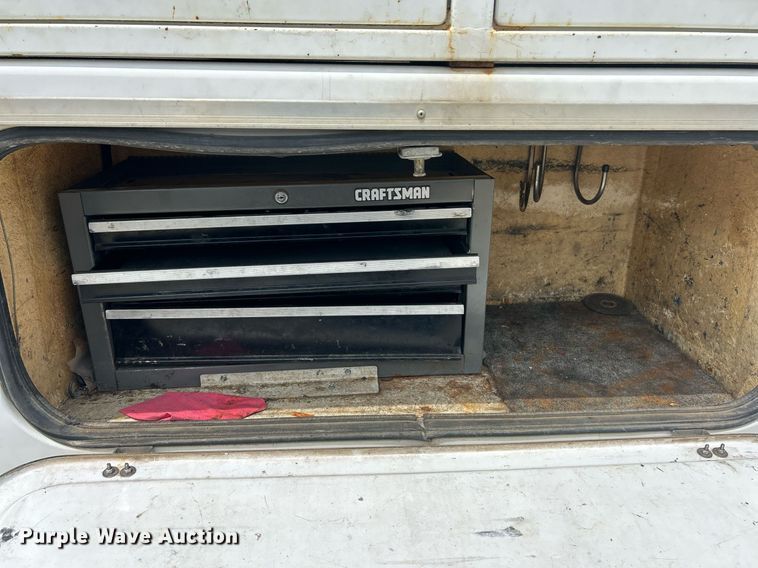 image for item EK8441 1999 Ford F550 Super Duty XL utility / service truck