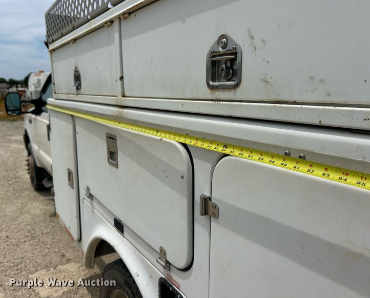 image for item EK8441 1999 Ford F550 Super Duty XL utility / service truck