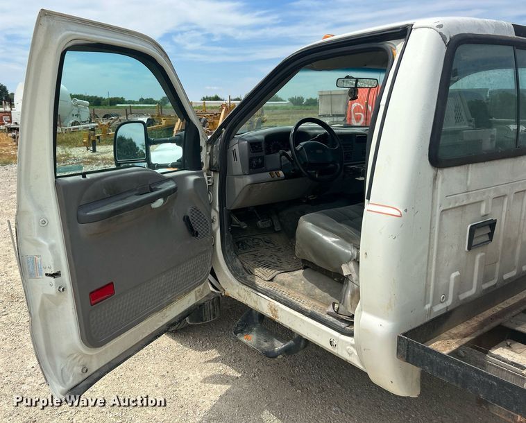 image for item EK8441 1999 Ford F550 Super Duty XL utility / service truck