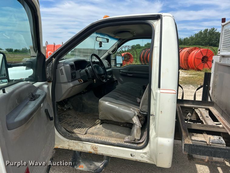 image for item EK8441 1999 Ford F550 Super Duty XL utility / service truck