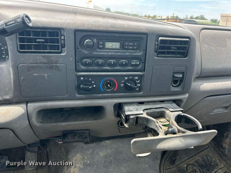 image for item EK8441 1999 Ford F550 Super Duty XL utility / service truck