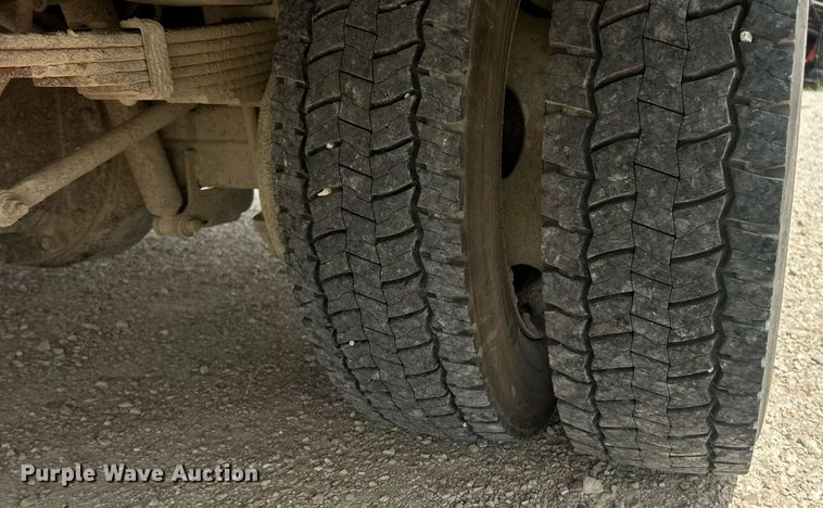 image for item EK8441 1999 Ford F550 Super Duty XL utility / service truck