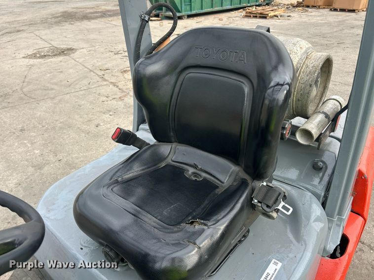 image for item EK8442 Toyota 8FGU30 forklift