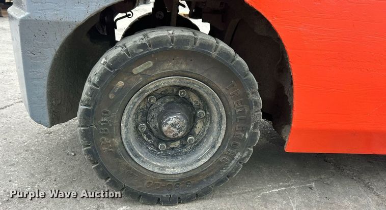 image for item EK8442 Toyota 8FGU30 forklift