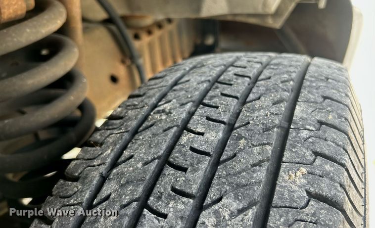 image for item EK8445 2008 Ford E450 Super Duty shuttle bus