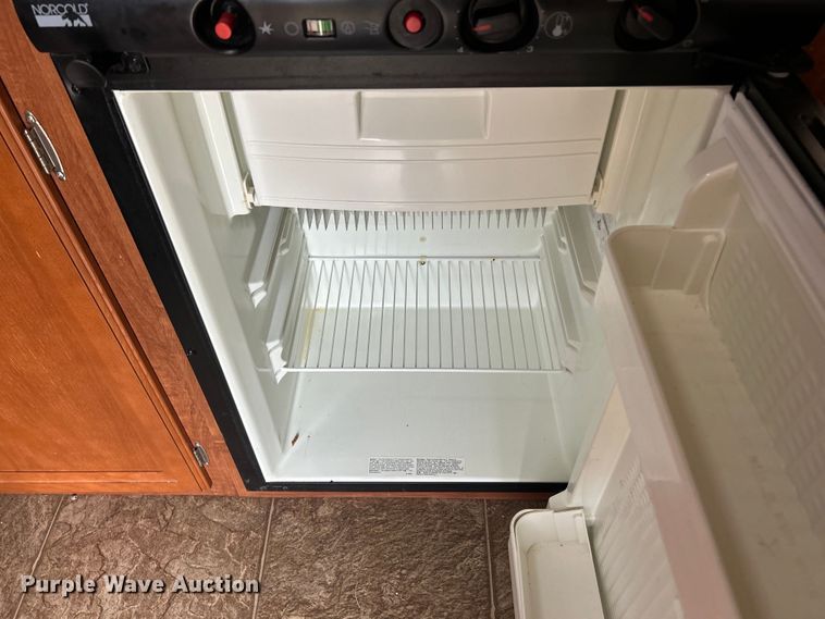 image for item EK8447 2012 Jayco Jay Flight Swift SLX camper