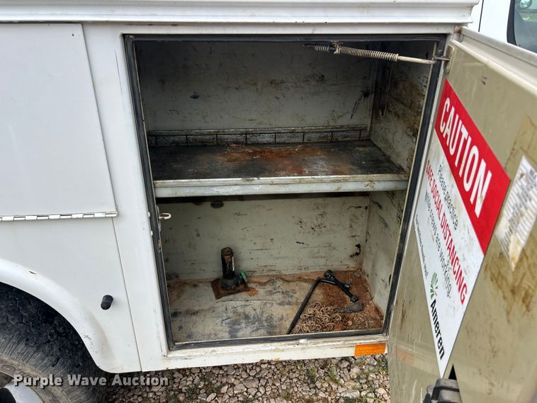 image for item EK8448 2009 Chevrolet Silverado 3500HD  Crew Cab utility bed pickup truck