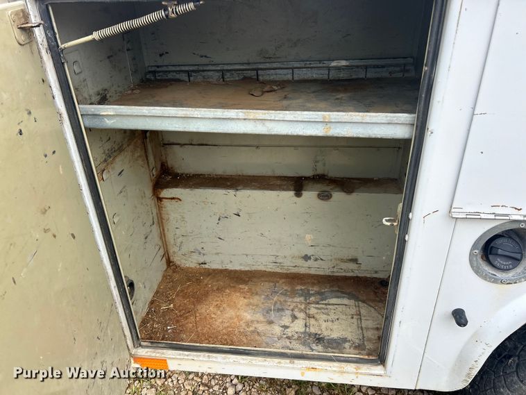 image for item EK8448 2009 Chevrolet Silverado 3500HD  Crew Cab utility bed pickup truck