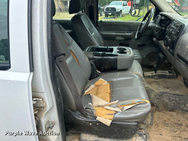 image for item EK8448 2009 Chevrolet Silverado 3500HD  Crew Cab utility bed pickup truck